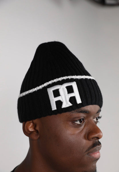 MARGGI PANDA BEANIE