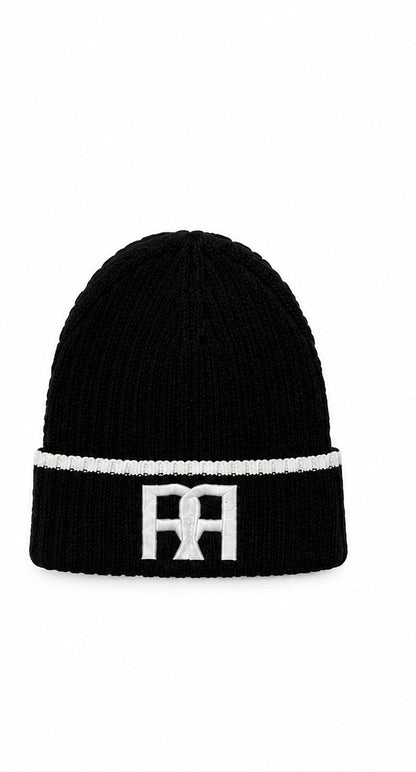 BLACK PANDA BEANIE