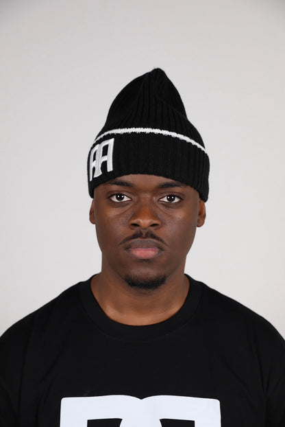 MARGGI PANDA BEANIE